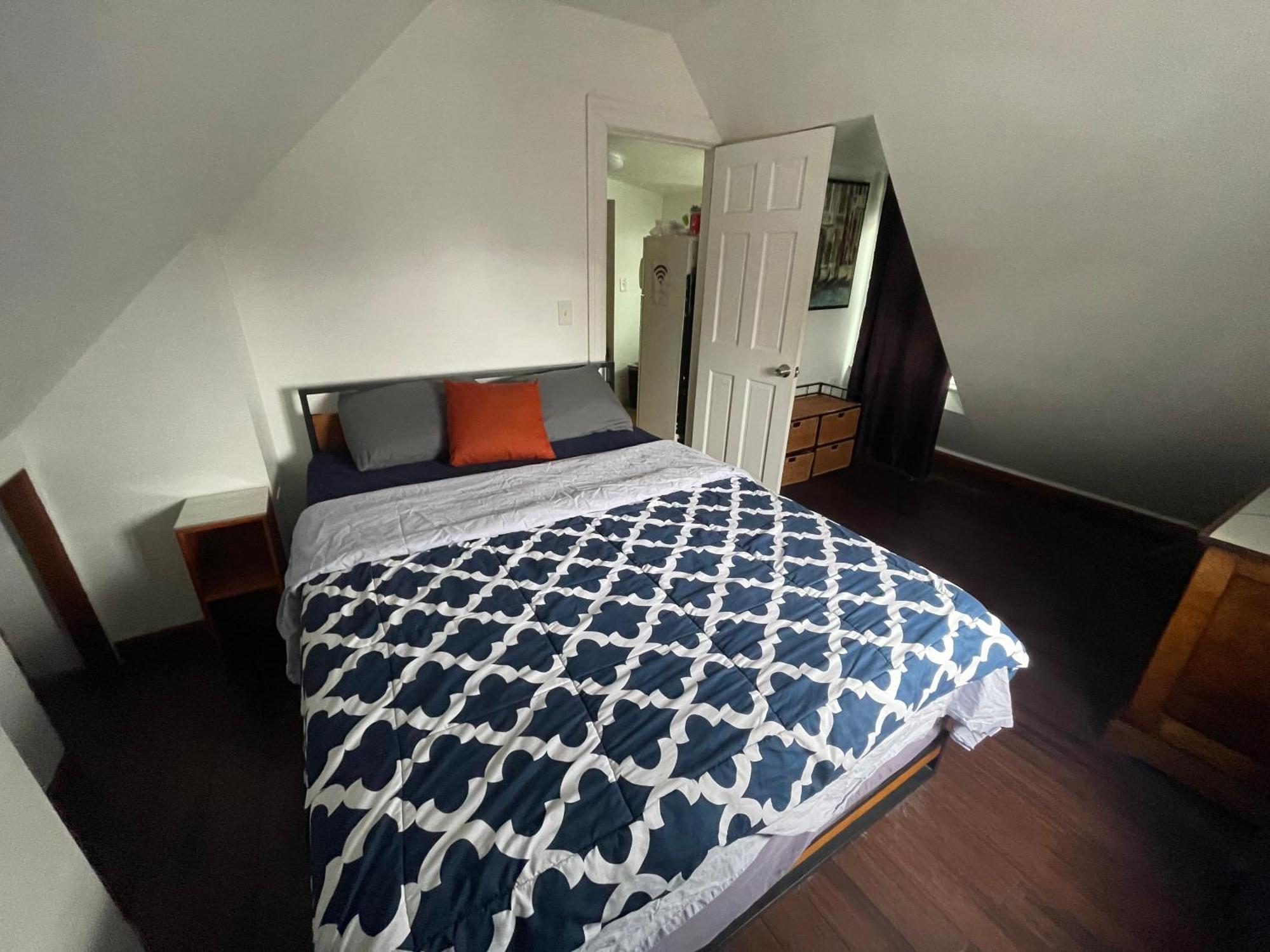 Private Loft 5 Min Away From Lga Apartment Ню Йорк Екстериор снимка